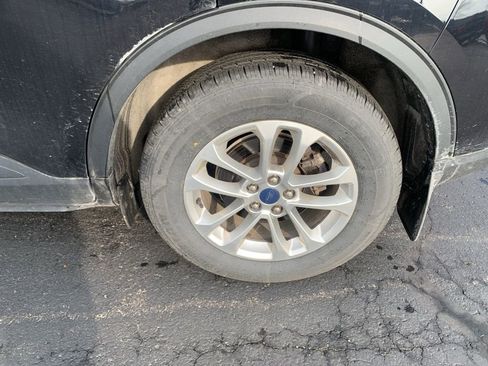 Used 2022 Ford Escape SE w/ Cold Weather Package image 9