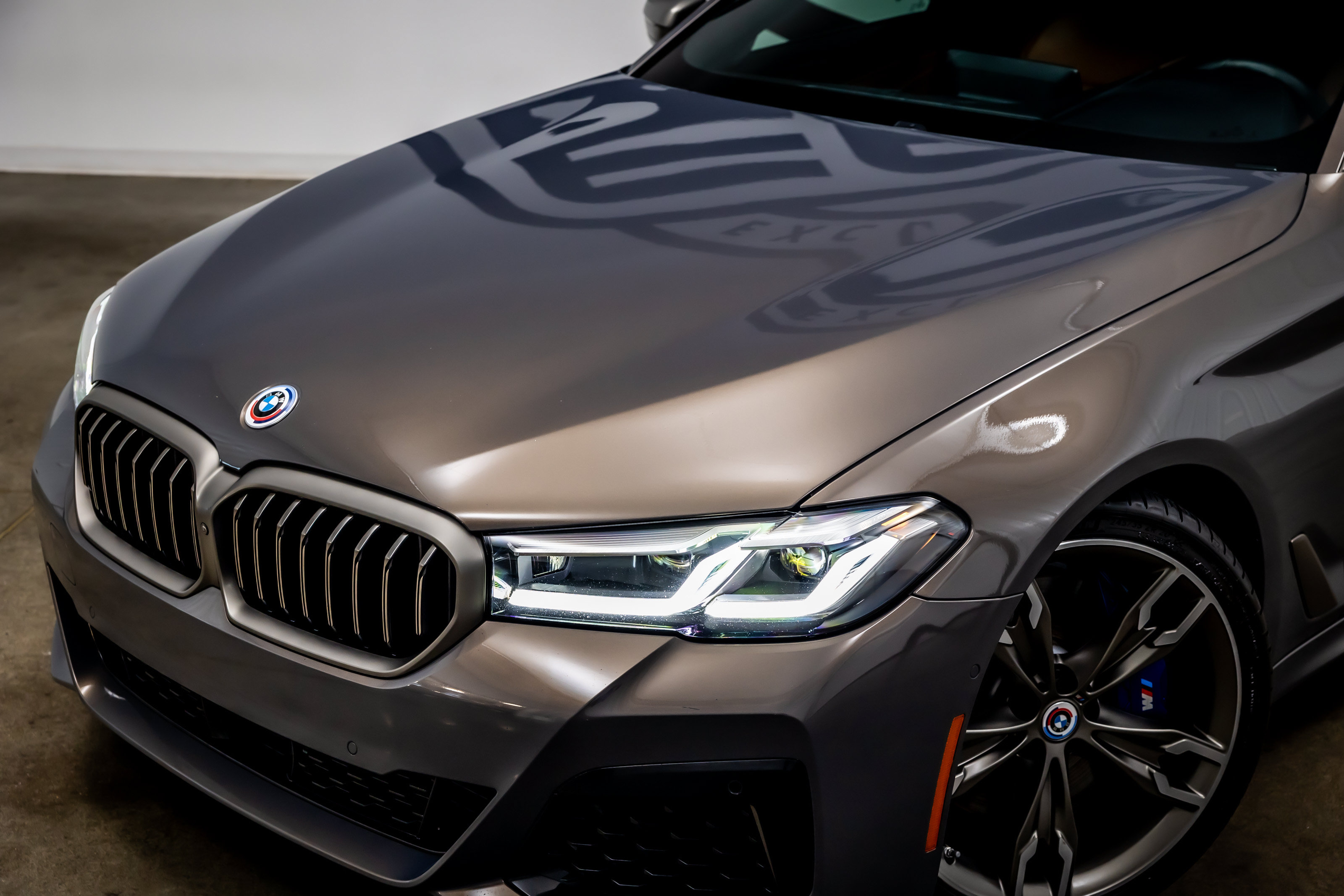 Used 2023 BMW M550i xDrive w/ Dynamic Handling Package AWD/4WD image 19