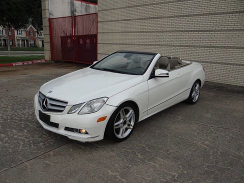 Used 2011 Mercedes-Benz E 350 Cabriolet w/ Premium 1 Pkg image 9