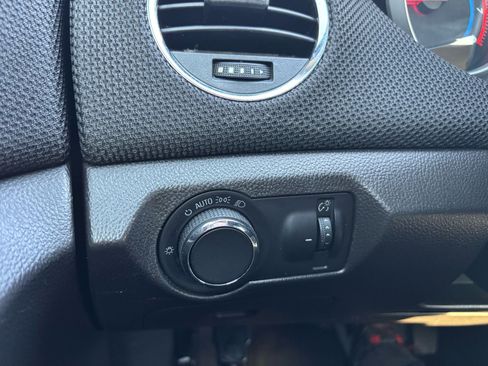 Used 2013 Chevrolet Cruze LT image 26