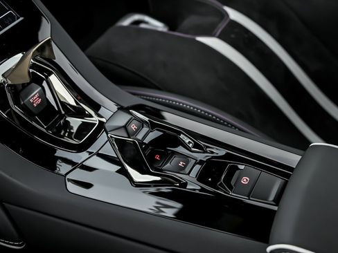 Used 2023 Lamborghini Huracan Tecnica image 42