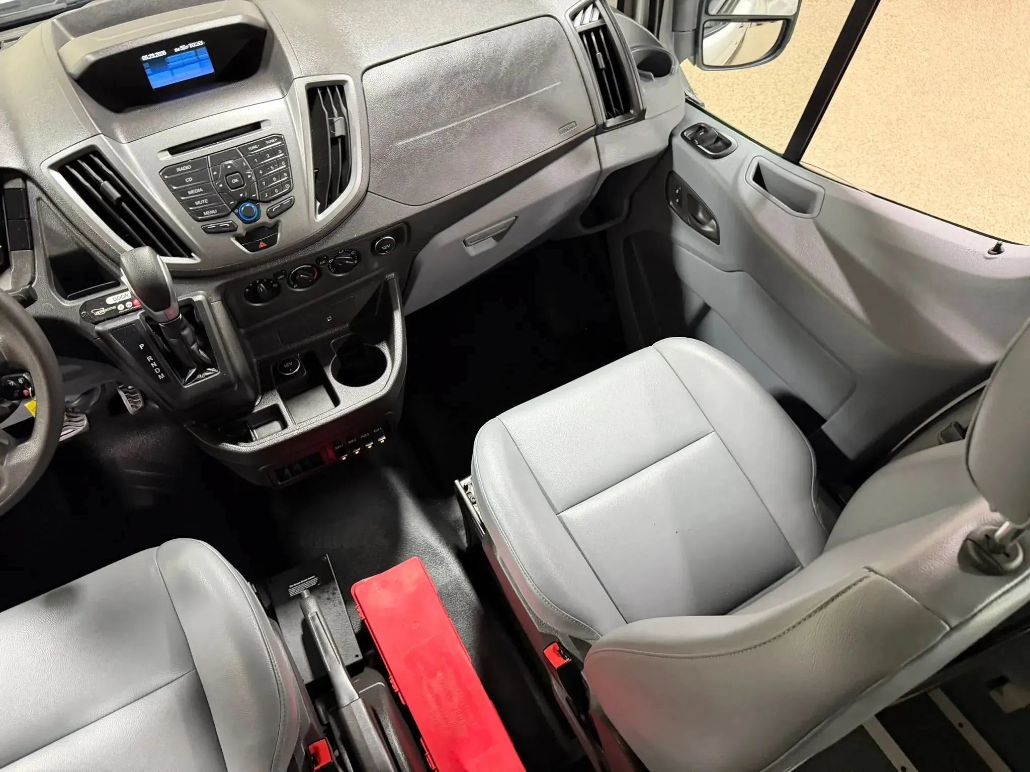 Used 2015 Ford Transit 350 XL RWD image 52