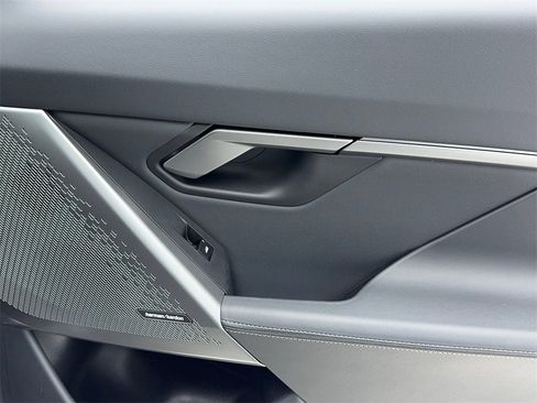 Used 2025 BMW 530i image 51