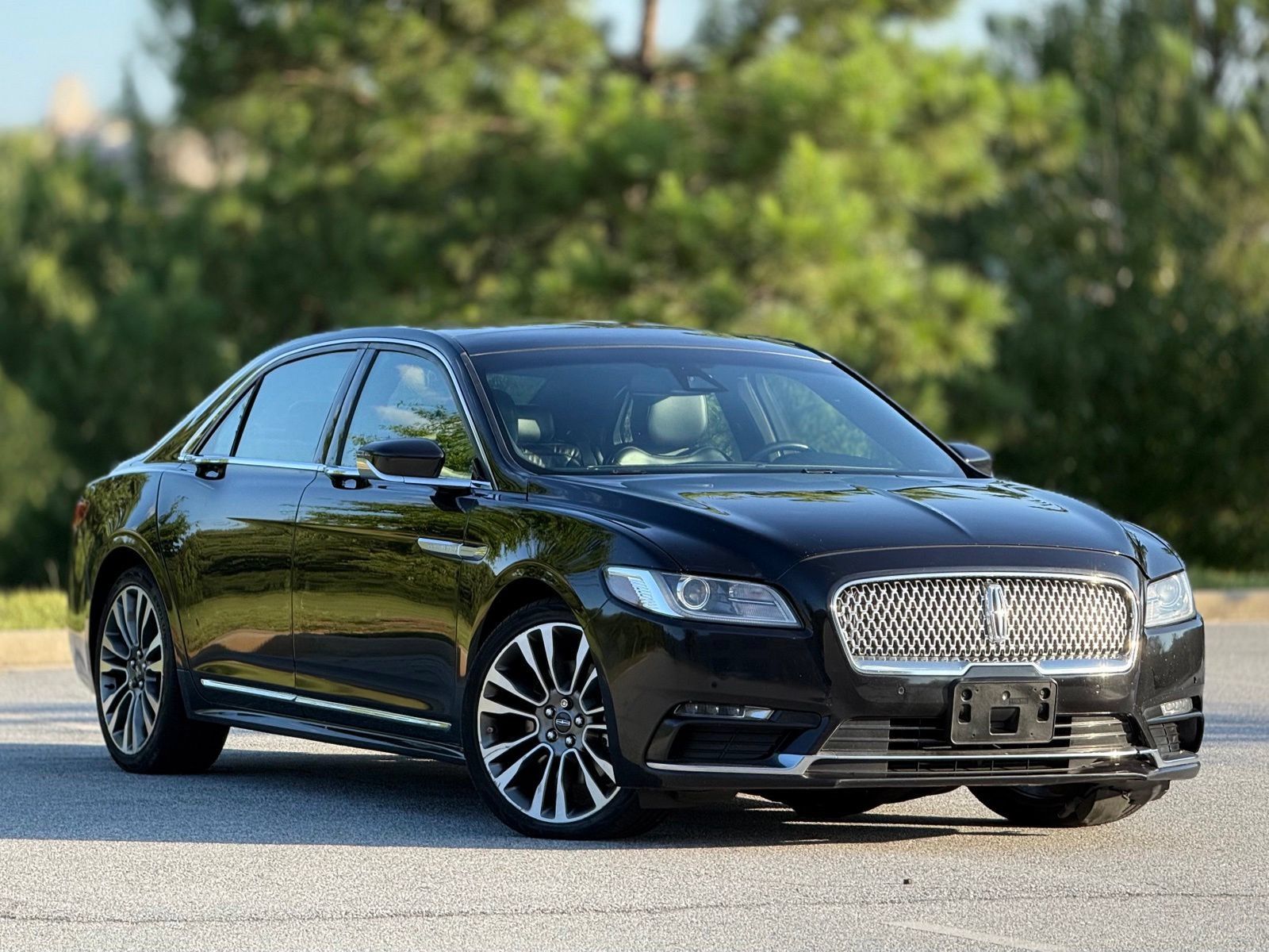 Used 2020 Lincoln Continental AWD w/ Premium Package image 13