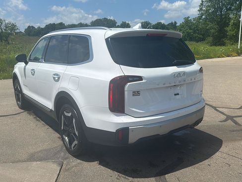 Used 2024 Kia Telluride S w/ S Sunroof Package AWD/4WD image 3
