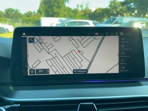 Used 2022 BMW 530i w/ M Sport Package RWD image 17