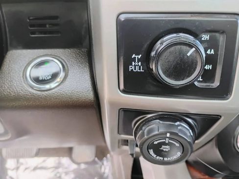 Used 2018 Ford F150 King Ranch w/ Equipment Group 601A Luxury image 20