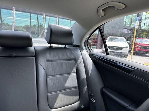 Used 2017 Volkswagen Jetta SEL FWD image 19