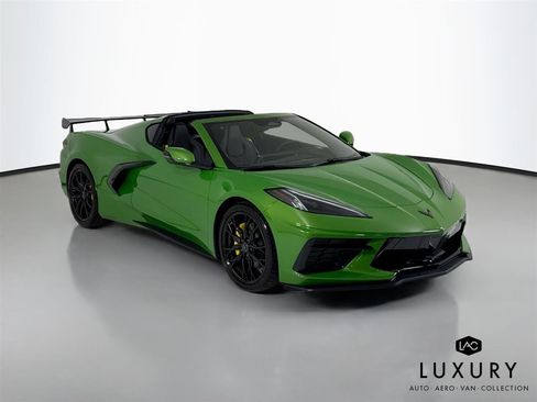Used 2026 Chevrolet Corvette Stingray Coupe w/ 1LT RWD image 3