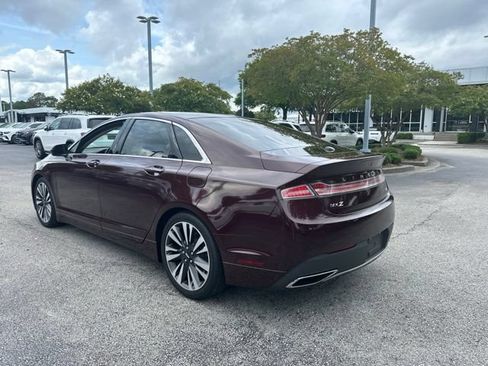 Used 2017 Lincoln MKZ Reserve FWD image 4