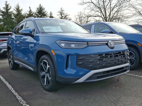 New 2026 Volkswagen Tiguan SE image 1