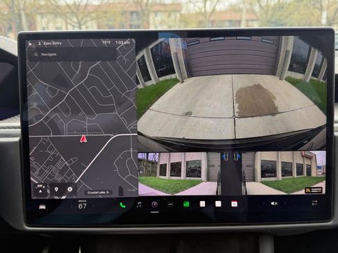 Used 2021 Tesla Model S Plaid image 17