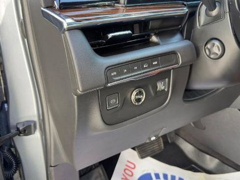 Used 2022 Cadillac Escalade Premium Luxury image 15