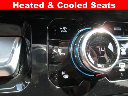 Used 2024 GMC Sierra 1500 AT4 w/ Technology Package image 21