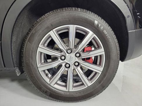 Used 2021 Cadillac XT4 Sport w/ Enhanced Visibility Package FWD image 10