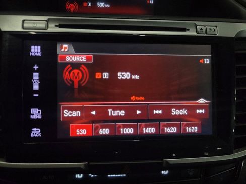 Used 2017 Honda Accord EX-L image 25