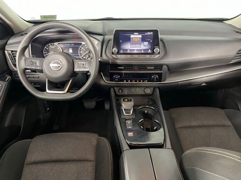 Used 2024 Nissan Rogue SV image 11