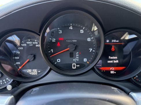 Certified 2018 Porsche 911 Carrera RWD image 30