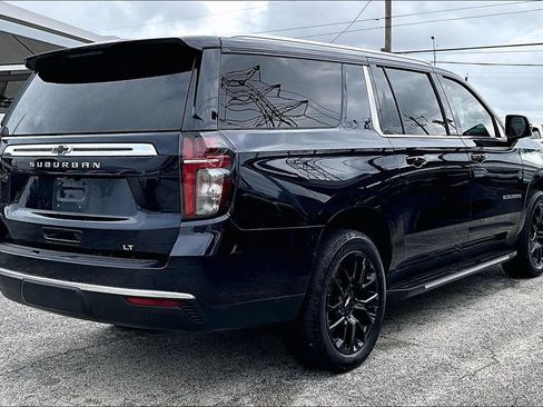 Used 2023 Chevrolet Suburban LT w/ LT Signature Package RWD image 8