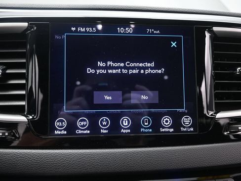 Used 2020 Chrysler Pacifica Touring w/ Advanced Safetytec Group FWD image 23