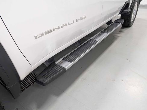 Used 2023 GMC Sierra 3500 Denali w/ Denali Ultimate Package image 11