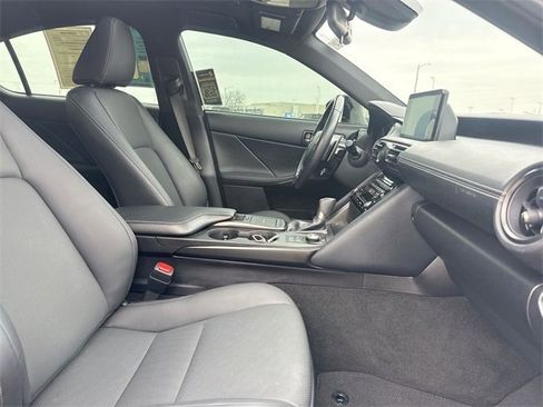 Used 2023 Lexus IS 350 F Sport image 32