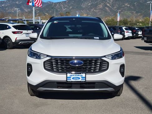 Used 2025 Ford Escape Base image 8