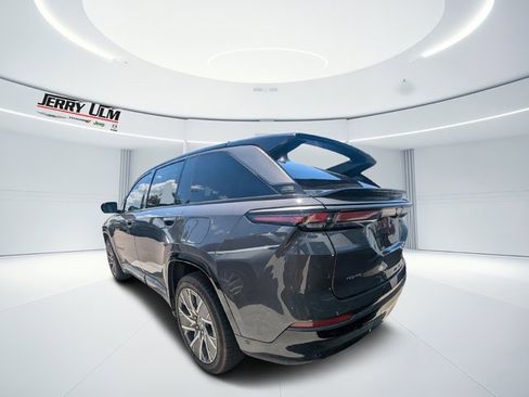 New 2025 Jeep Wagoneer S Limited image 3