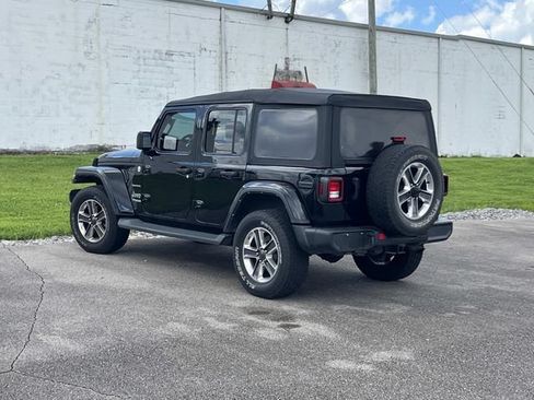 Used 2021 Jeep Wrangler Unlimited Sahara AWD/4WD image 5