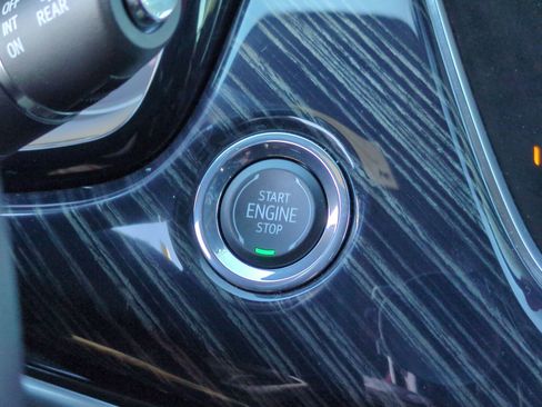 Certified 2024 Cadillac XT6 Premium Luxury w/ Technology Package image 16