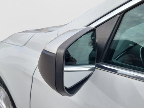 Used 2022 Chevrolet Malibu LT w/ Leather Package FWD image 26