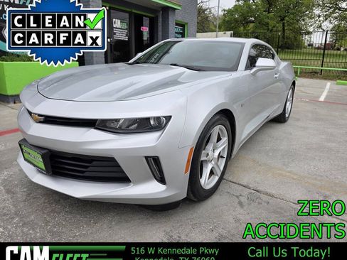 Used 2016 Chevrolet Camaro LT RWD image 1