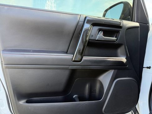 Used 2024 Toyota 4Runner TRD Off-Road Premium w/ Moonroof Package AWD/4WD image 30