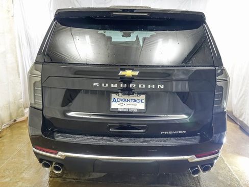 New 2026 Chevrolet Suburban Premier image 6