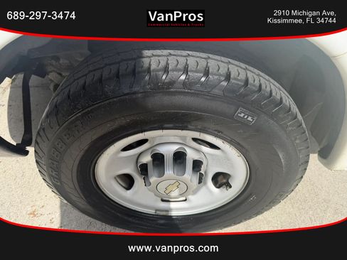Used 2014 Chevrolet Express 3500 Extended RWD image 17
