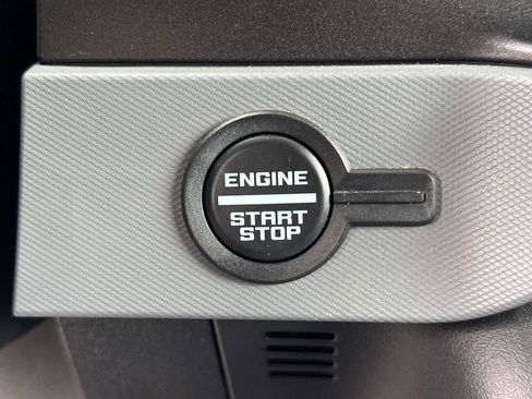Used 2021 Ford Bronco Black Diamond AWD/4WD image 17