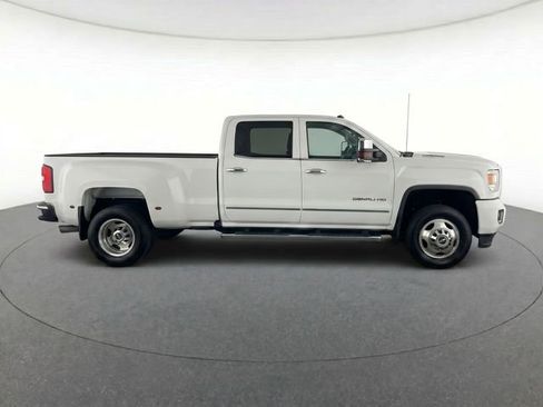 Used 2019 GMC Sierra 3500 Denali w/ Duramax Plus Package AWD/4WD image 8