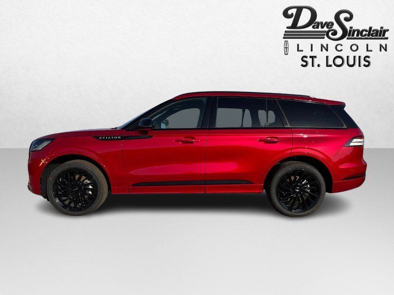 Used 2025 Lincoln Aviator Reserve w/ Equipment Group 201A AWD/4WD image 8