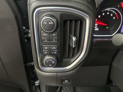 Used 2020 Chevrolet Silverado 1500 RST image 32