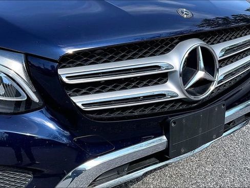 Used 2018 Mercedes-Benz GLC 300 4MATIC image 36
