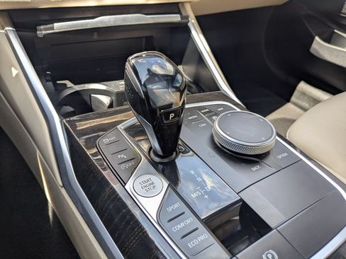 Used 2019 BMW 330i Sedan w/ Convenience Package RWD image 19