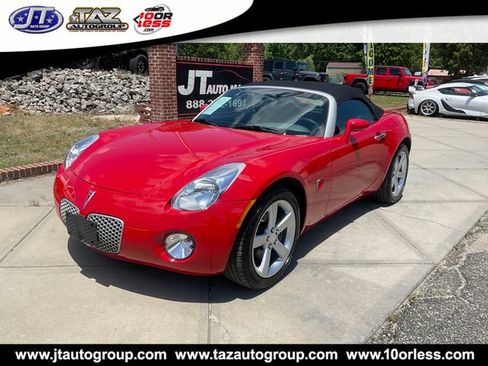 Used 2008 Pontiac Solstice Convertible w/ Preferred Package RWD image 3
