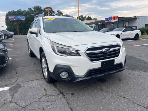 Used 2019 Subaru Outback 2.5i Premium AWD/4WD image 3