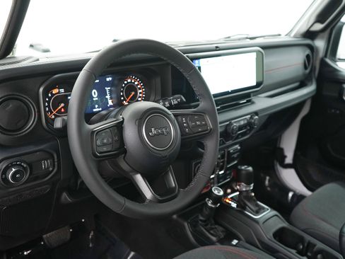 Used 2026 Jeep Wrangler Unlimited Rubicon AWD/4WD image 20