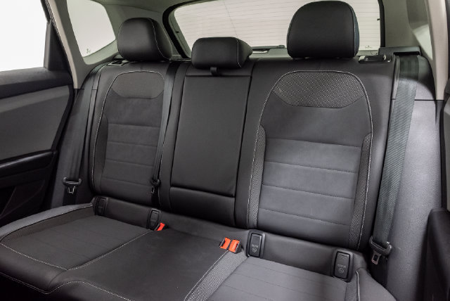 Used 2023 Volkswagen Taos SE w/ Panoramic Sunroof Package AWD/4WD image 28