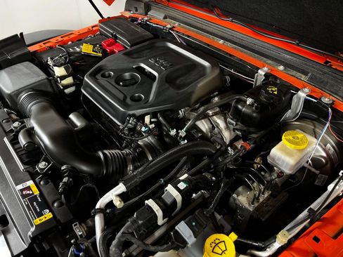 Used 2023 Jeep Wrangler Sport S image 12