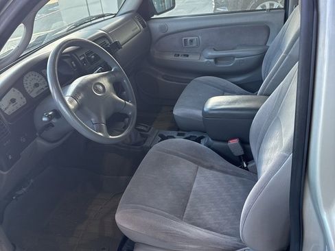 Used 2004 Toyota Tacoma 4x4 Xtracab V6 image 3