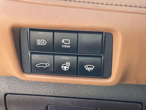 Used 2021 Toyota Highlander Platinum FWD image 27