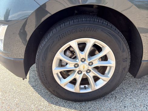 Used 2018 Chevrolet Equinox LT w/ Sun & Infotainment Package AWD/4WD image 8