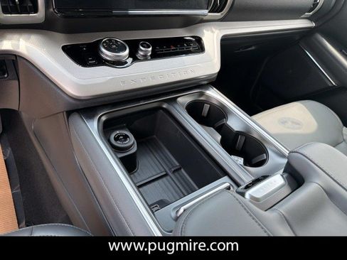 New 2027 Ford Expedition Active RWD image 24